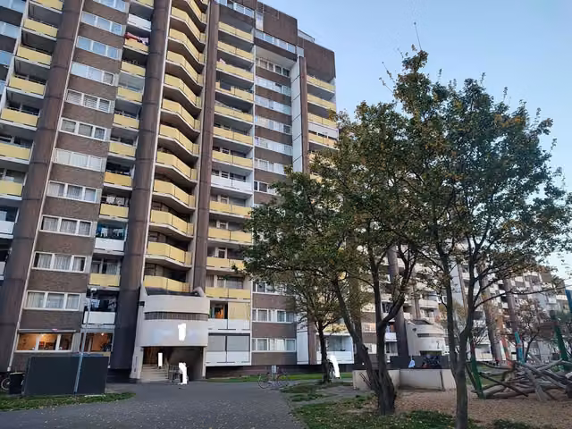 Apartamento alquilado en la planta 13 en Colonia-Meschenich